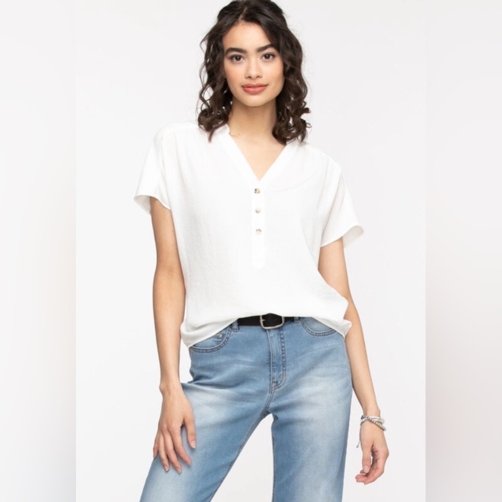 Ricki’s Henley Lightweight Blouse